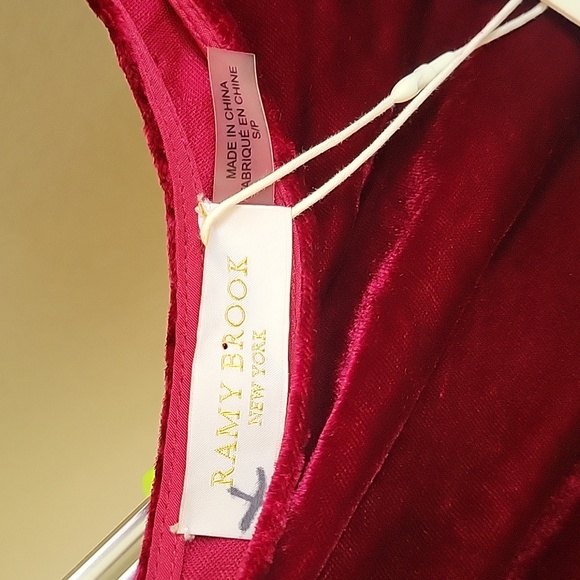 NWT Ramy Brook sz Small one shoulder silk blend blouse - Picture 4 of 9